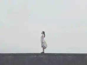 求真人好看女生背影图片
