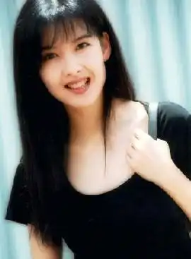 50岁大妈晒健身照,成功逆袭热搜榜,网友惊呼是妙龄少女
