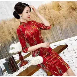 旗袍小课堂丝绒旗袍如何穿,才能风情万种
