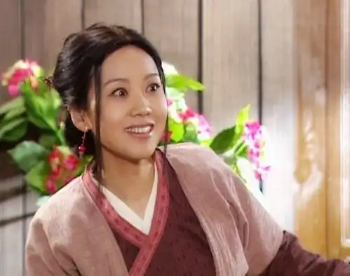 闫妮不再沉默,捅破与赵本山的窗户纸,难怪当了16年单亲妈
