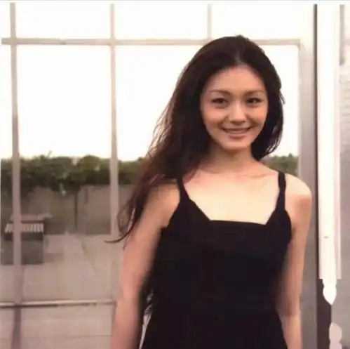 s妈再惹争议新头像被扒是日本箱根所拍,大s重病她却逛美术馆
