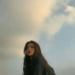 社会女头像背影女人最适合的微信头像图片
