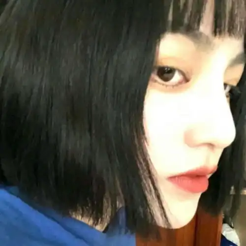 小清新可爱黑发拍照女生头像奶女生头像我要个性网
