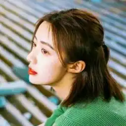 短发高冷气质女生头像韩版女生冷酷气质范
