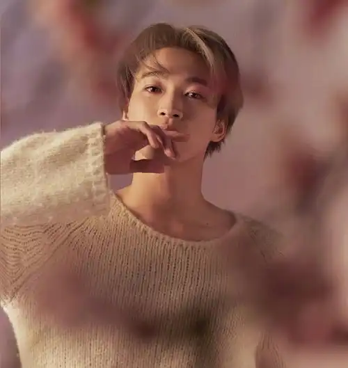 创4选手最新大片曝光,刘宇化身樱花少年,看到利路修撕漫男
