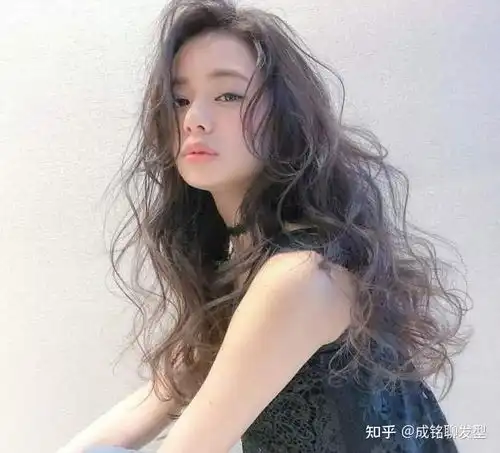 适合四十岁女人的发型,第一类减龄,第二类成熟,第三类之行优雅
