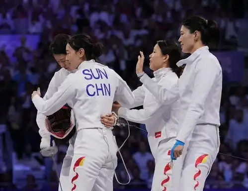 女子团体重剑中国队一剑之差无缘奖牌孙一文一直向前,一直勇敢
