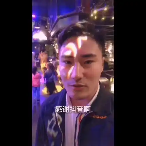 抖音vs快手,巨头打架路人吃肉
