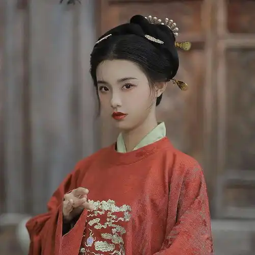 唯美意境古风女生头像晓阴无赖似穷秋淡烟流水画屏幽
