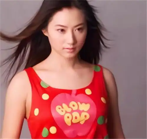 东方卫视尹红,中国最美女主持,没有之一她清丽中还带着妩媚
