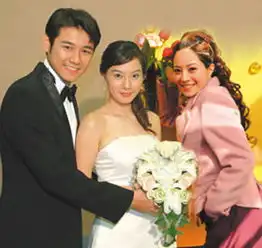 求三个人头像啊两女一男的,要真人,不要动漫
