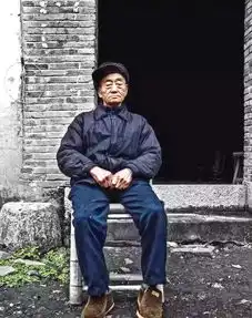 孙子把85岁爷爷从老宅接到厦门爷爷竟变了一副模样
