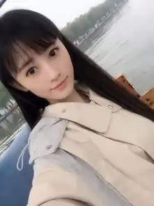 请问这个女的是谁,是一个表情包来的
