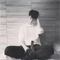 若情话说尽请给她一袭婚纱.

