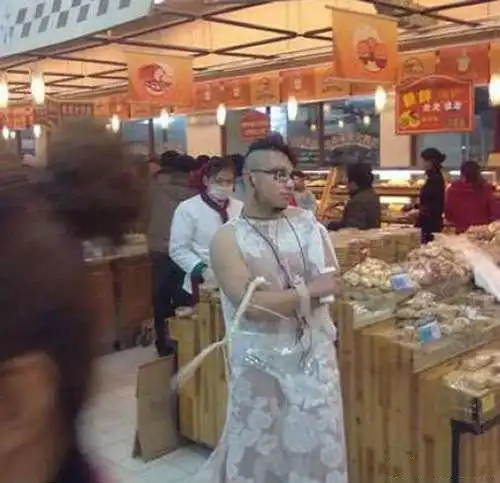 如果我是考官,我也会怀疑科目二是替考,差距太大了
