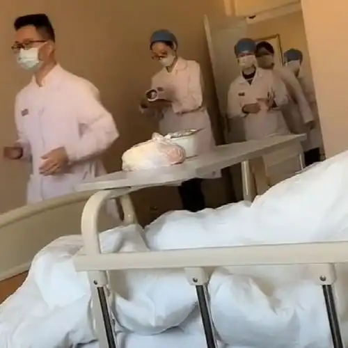 剖腹产的第二天,每当这群人进来都让人瑟瑟发抖,只有当妈才知道
