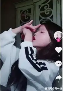 9岁女孩沉迷抖音,妈妈感觉不对劲,打开手机一看怒了
