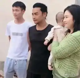 陈志朋河南农村尽孝,粉丝太热情提前离开,终于明白大衣哥难处了
