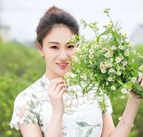 军中之花侯梦莎沉迷带货不拍戏,已走上不归路
