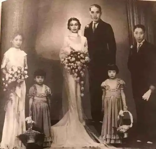25岁下嫁寒门,丈夫无能她养家,丈夫入狱她替夫还债,无怨无悔

