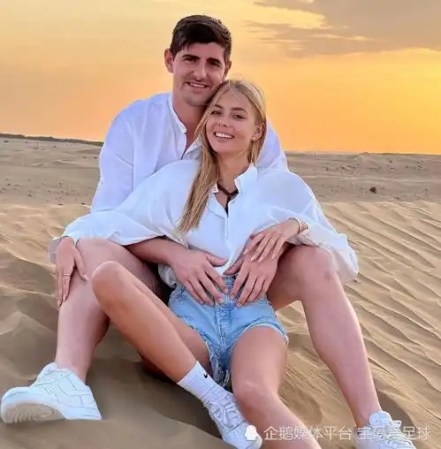 绝了库尔图瓦未婚妻t台上风情万种,伯纳乌球场出镜率超阿扎尔
