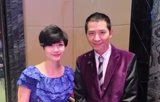 中国足坛浪子谢晖娶名模爱洋妞恋美女主播
