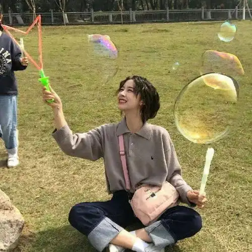 头像爱一个人是很幸福的事
