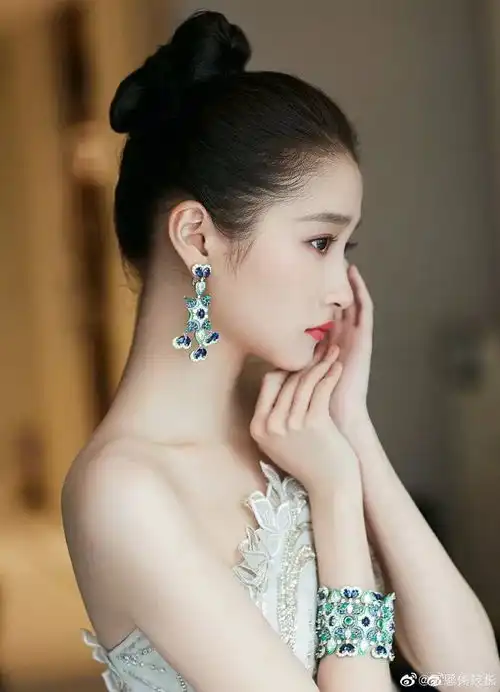 这样的画作,秒杀美颜相机
