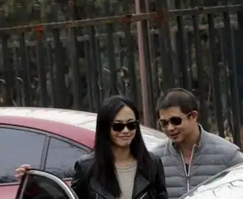 姚晨默认与曹郁婚讯姚晨爆潮国际范儿美照曝光
