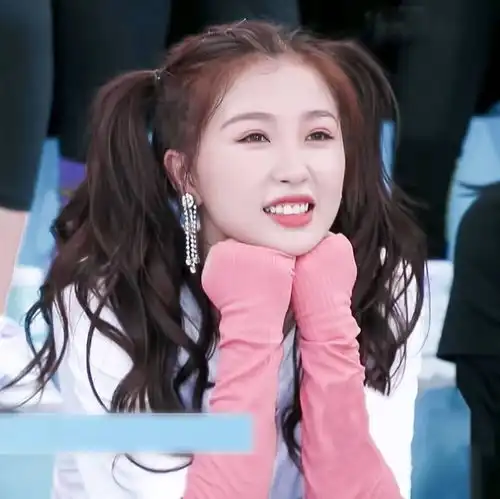 头像库第21期虞书欣高清无水印女生头像推荐
