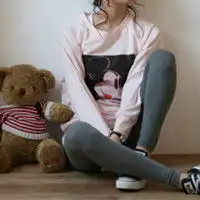 女生整个脚,没有拍到头的qq头像
