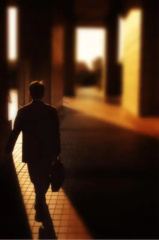 求男生背影头像,
