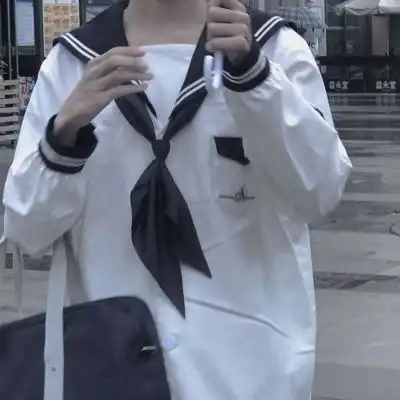 祁宋ins酷帅真人高冷文艺范男生头像
