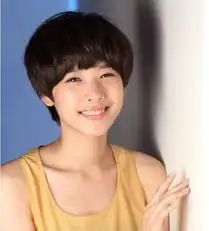 孙俪吊带装秀辣妈身材年过30岁依旧很美的女星

