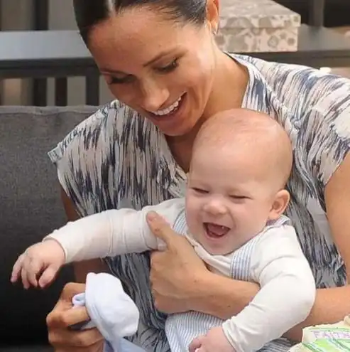 高调喜欢和王室唱反调的梅根,诉说着流产时的伤心细节,真悲惨
