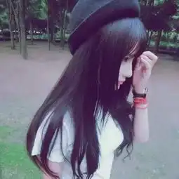急,求制作情侣头像,已知这个图,求另一半,发到qq4797829上
