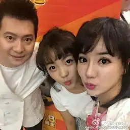 林妙可终于找到了自己的正确打开方式刘亦菲这一身真的好混搭
