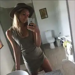 最美瑜伽教母母其弥雅再晒私照盘点各国瑜伽美女
