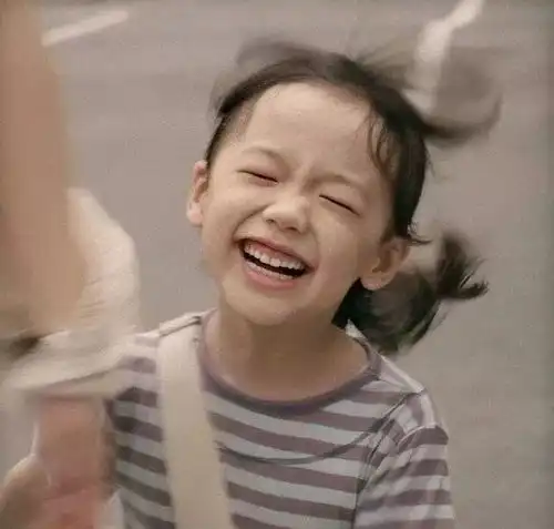 黄磊女儿9岁用英文写剧本活成了别人家的孩子父母懂得尊重和理解孩子的选择有多重要
