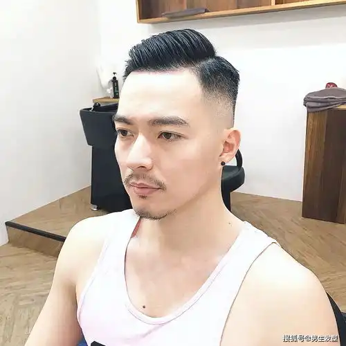 四十岁大叔剪发只会剃光别乱来这才是成熟男士该有的发型
