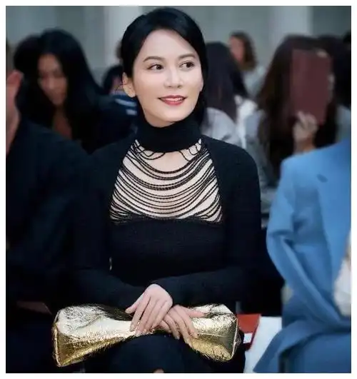 50岁左右的女明星,如今都长什么样了,谁又是娱乐圈的不老女神
