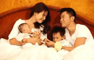 刘涛和李晨不雅照流出,网友都是一路货,欲拒还迎,
