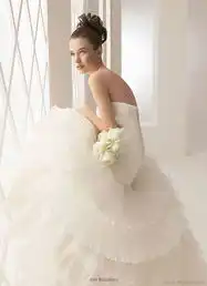 婚纱设计婚天喜地
