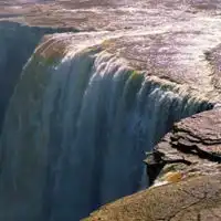 山水瀑布风景头像,大自然的绝美瀑布图片
