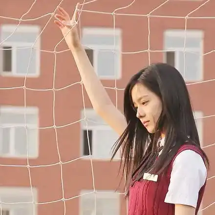 我的刺猬女孩情侣真人头像,校园风刺猬女孩cp头像高清
