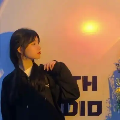 2021最新卡哇伊的好看意境女生头像忙里偷闲的日与月
