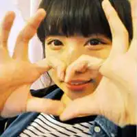 黑白男头像微笑图片微信头像图片大全
