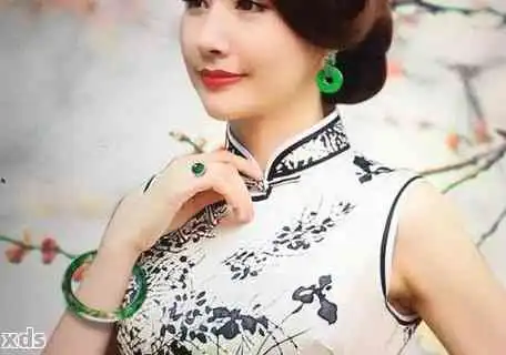中年人适合佩戴翡翠戒指吗多大年龄的女性最适合戴翡翠戒指
