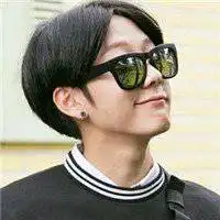 微信头像中分男生韩版微信头像图片大全
