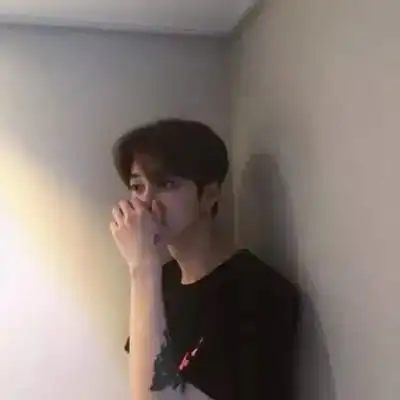 男生头像优雅的抖音男生头像真人帅气好看图片第130期
